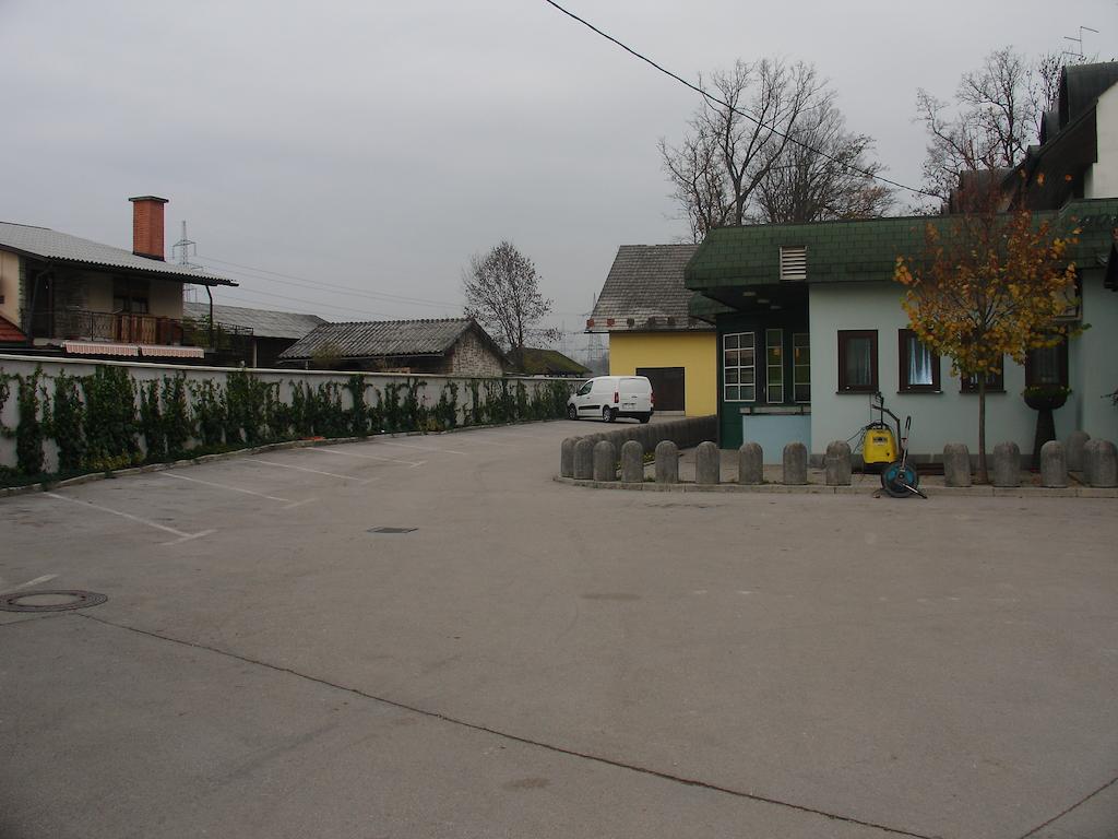B&B Janezic Ljubljana Buitenkant foto