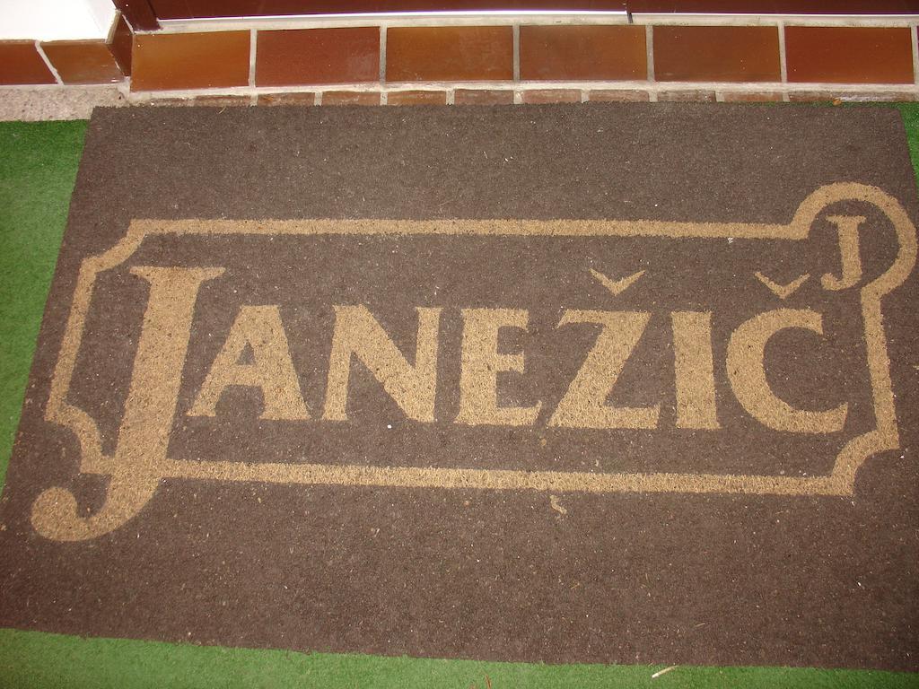B&B Janezic Ljubljana Buitenkant foto